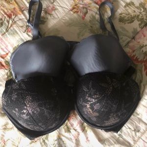 Woman’s Victoria Secret Bra Bundle